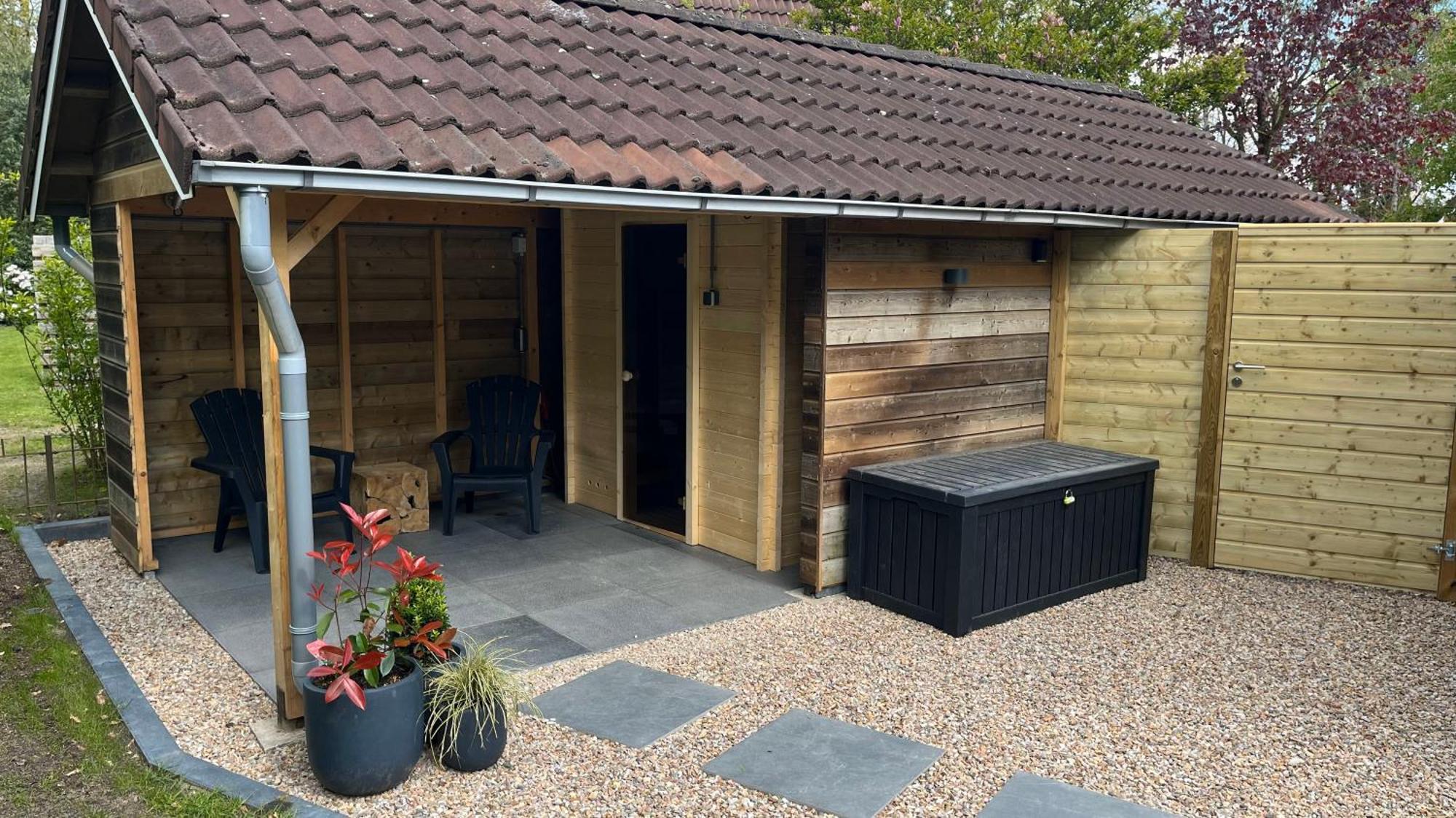 Oscar With Sauna In